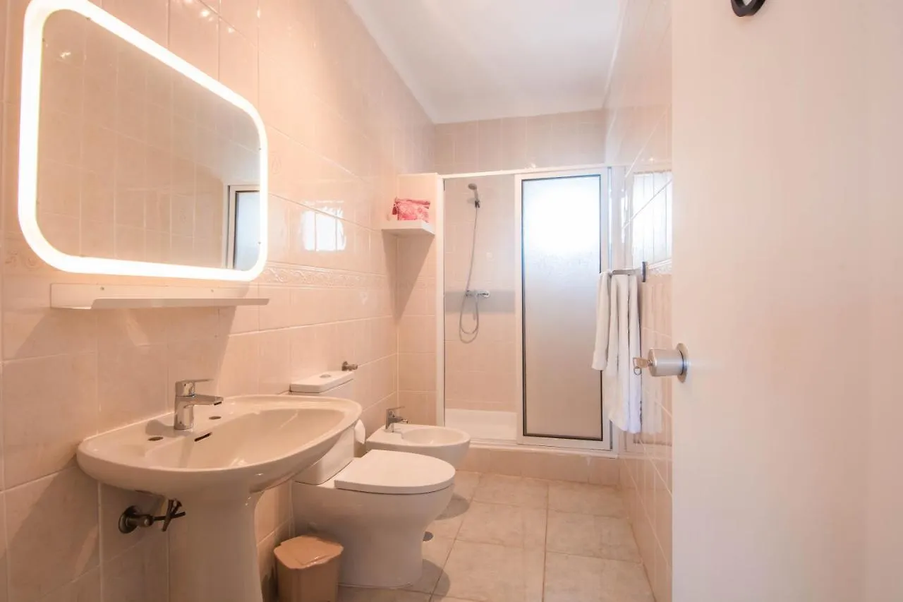 Virginia Guest House Lagoa  Portugal
